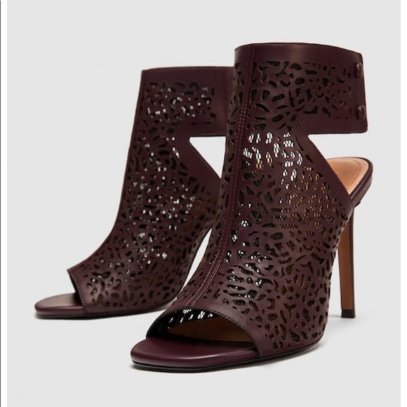 Zara Shoes - Zara leather sandals